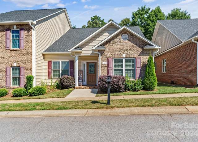 Property at 4190 Pickering Dr, Hickory, NC 28602, 3 beds, 3 baths