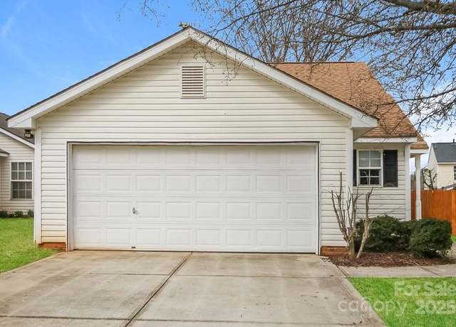 Property at 1671 Sandpiper Dr, Rock Hill, SC 29732, 3 beds, 2 baths