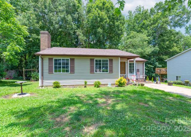 Property at 8019 Walnut Creek Ln, Charlotte, NC 28227, 2 beds, 1 bath