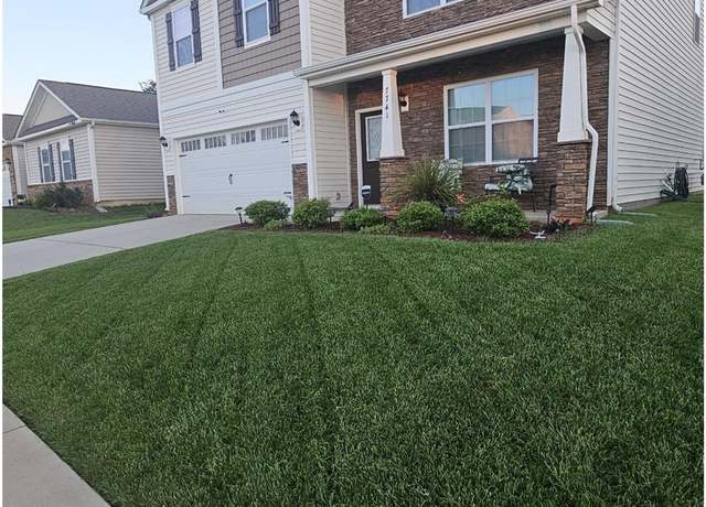 Property at 7741 Stonehouse Dr, Gastonia, NC 28056, 5 beds, 3 baths