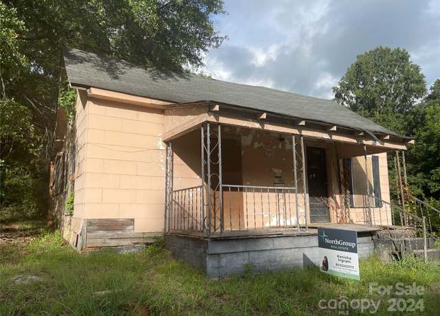 Property at 303 Ray St, Lancaster, SC 29720, 2 beds, 1 bath