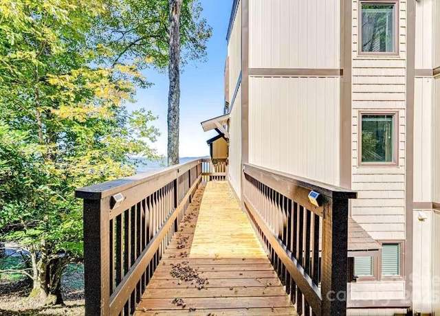 Property at 220 Northridge Rd, Beech Mountain, NC 28604, 2 beds, 1 bath