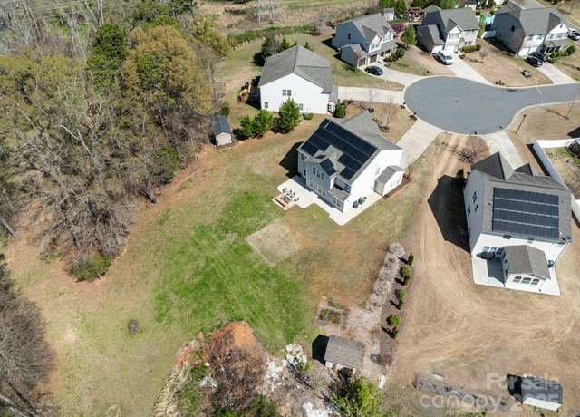 Property at 8137 Bryson Rd, Fort Mill, SC 29707, 4 beds, 3 baths