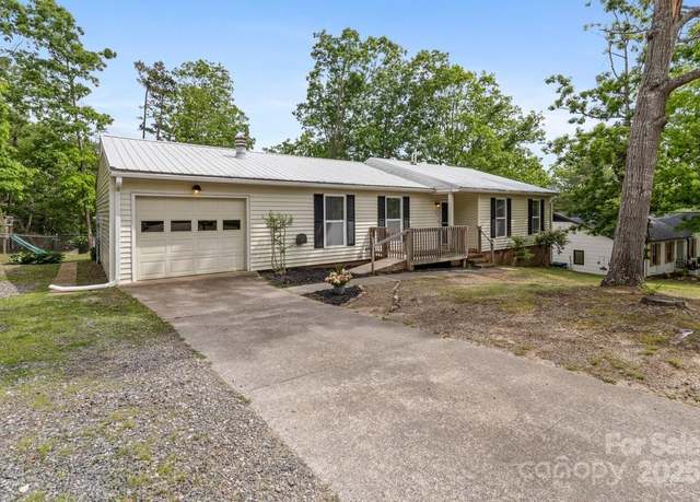 Property at 65 Knoll Ridge Dr, Asheville, NC 28804, 3 beds, 2 baths