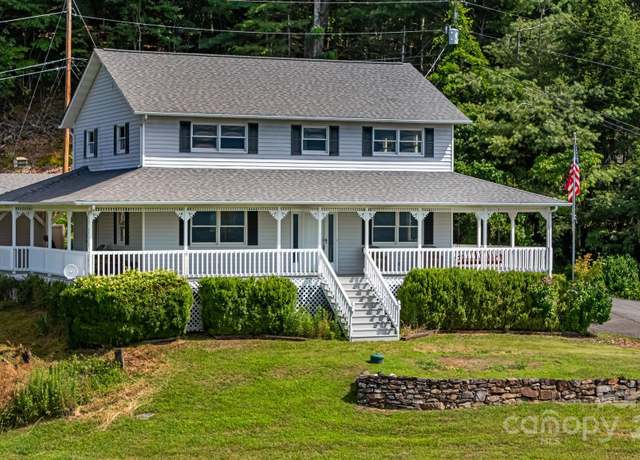 Property at 95 Friendship Rd, Burnsville, NC 28714, 3 beds, 2.5 baths