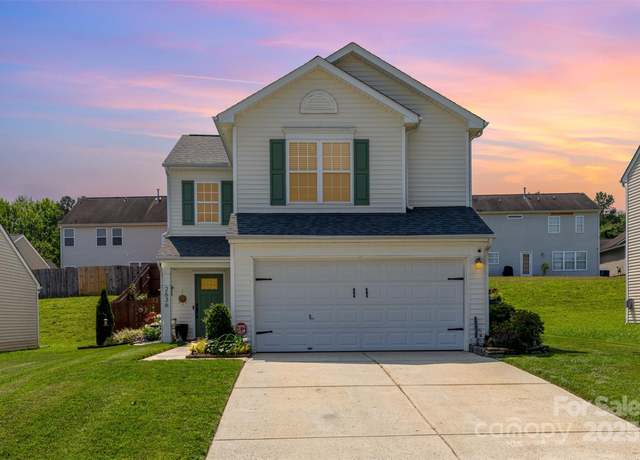 Property at 2636 Forest Grove Ct, Charlotte, NC 28269, 3 beds, 2.5 baths