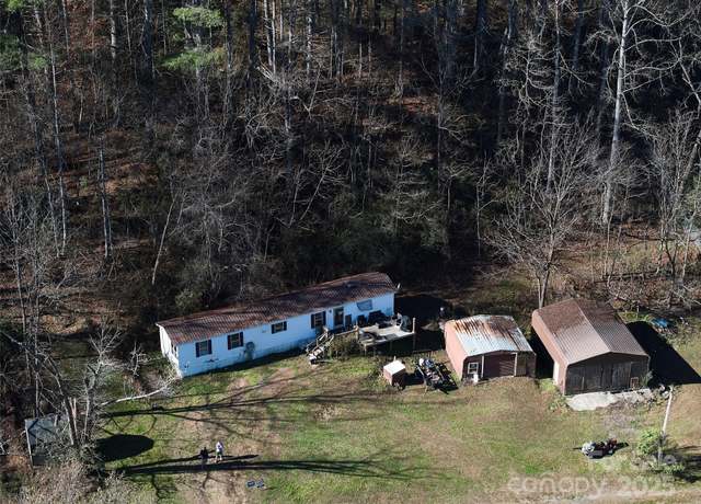 Property at 24 Wright Rd, Whittier, NC 28789, 2 beds, 2 baths