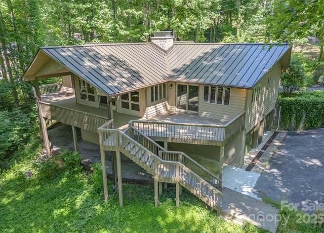 Property at 1 Sleepy Hollow Dr, Maggie Valley, NC 28751, 3 beds, 3 baths