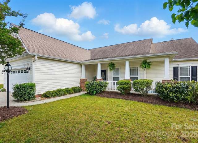 Property at 8726 Castle Cliff Dr, Matthews, NC 28105, 3 beds, 2 baths