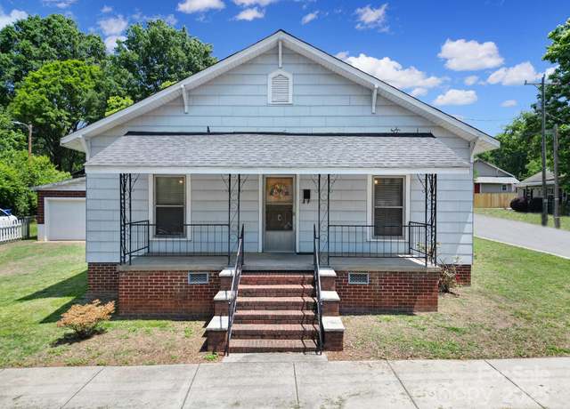 Property at 220 Parker Ave, Mooresville, NC 28115, 2 beds, 1.5 baths