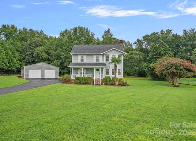 Property at 5150 Blackberry Ln, Matthews, NC 28104, 3 beds, 2.5 baths