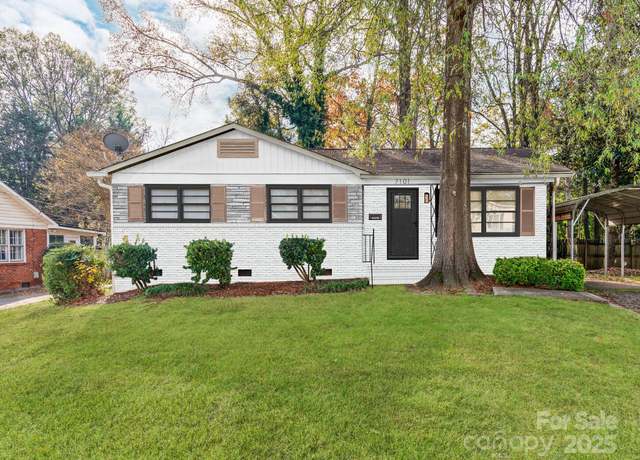 Property at 7101 Ridgebrook Dr, Charlotte, NC 28210, 3 beds, 1.5 baths