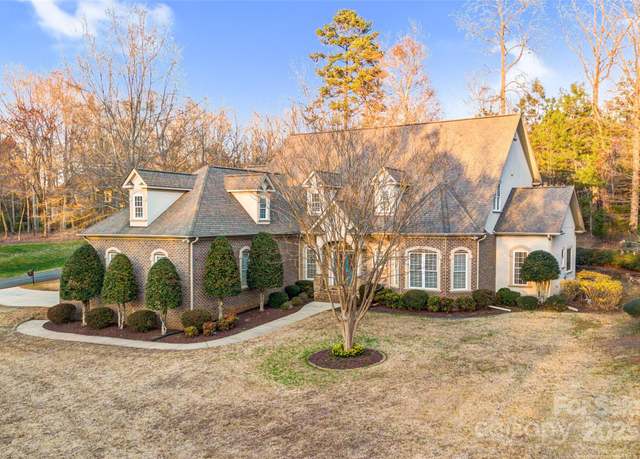 Property at 8005 Bridger Pt, Waxhaw, NC 28173, 4 beds, 3.5 baths
