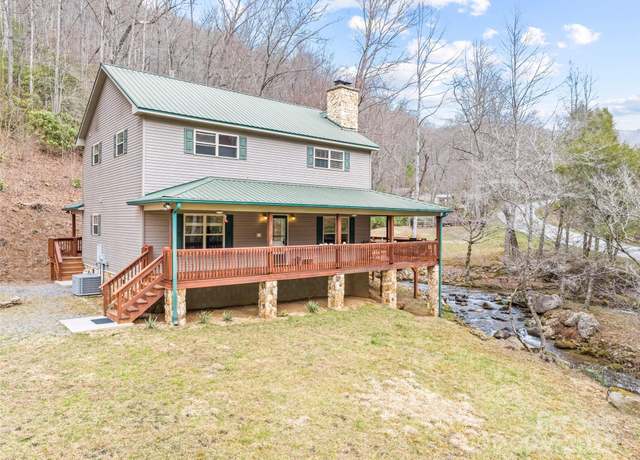 Property at 3975 Mountain Creek Rd, Robbinsville, NC 28771, 2 beds, 3 baths