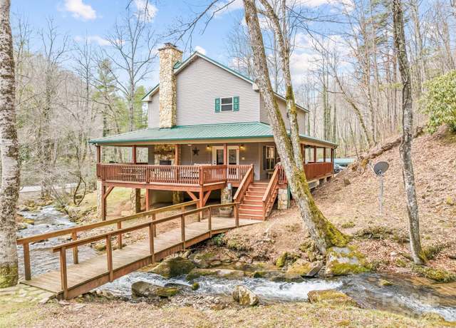 Property at 3975 Mountain Creek Rd, Robbinsville, NC 28771, 2 beds, 3 baths