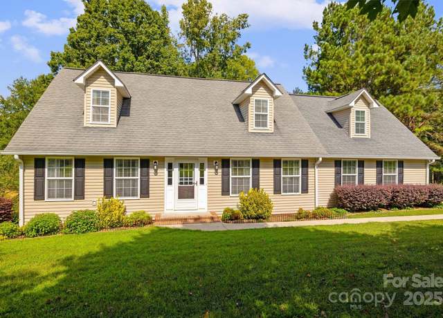 Property at 5763 S Hwy 97 Hwy, Hickory Grove, SC 29717, 3 beds, 2.5 baths