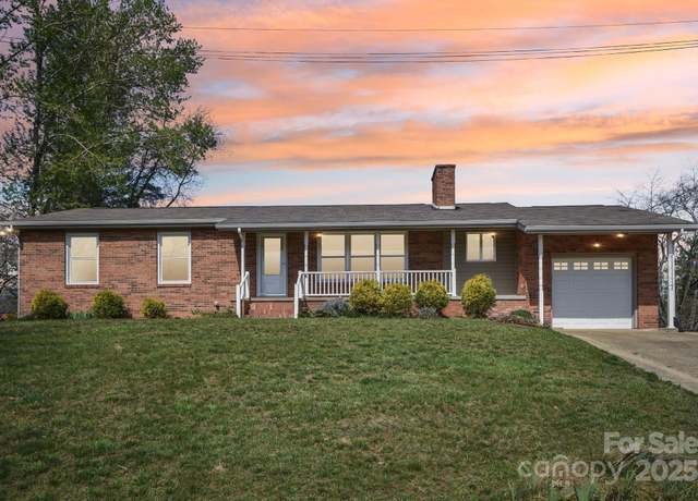 Property at 10 Sun Up Ln, Candler, NC 28715, 3 beds, 2.5 baths