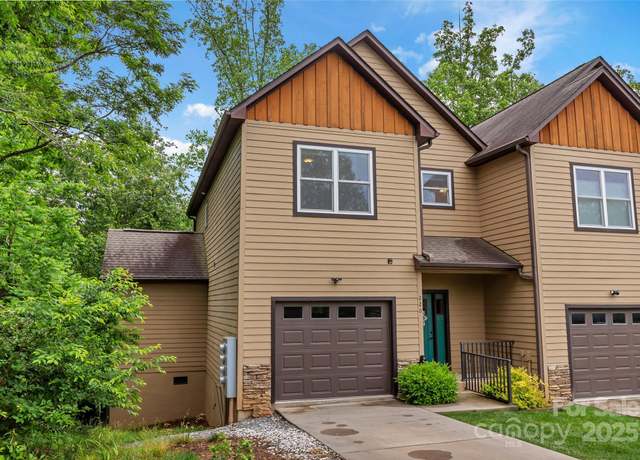 Property at 220 Rainbow Ter, Black Mountain, NC 28711, 2 beds, 2.5 baths