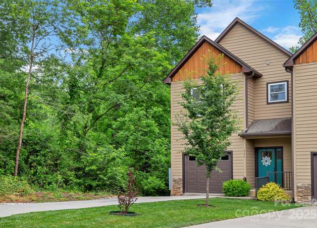 Property at 220 Rainbow Ter, Black Mountain, NC 28711, 2 beds, 2.5 baths