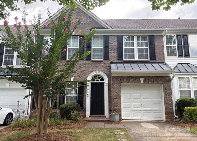 Property at 107 Beverly Chase Ln, Mooresville, NC 28117, 3 beds, 2.5 baths