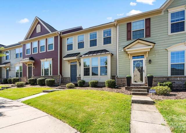 Property at 3323 Major Samuals Way, Charlotte, NC 28208, 3 beds, 2.5 baths