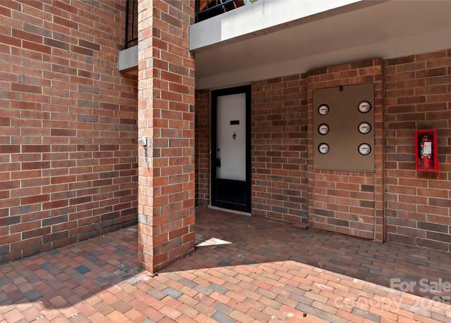 Property at 1733 S Hawthorne Rd, Winston Salem, NC 27103, 1 bed, 1 bath