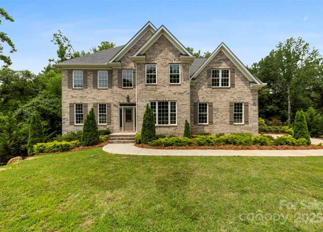 Property at 2857 Scarborough Ct, Gastonia, NC 28054, 5 beds, 3.5 baths