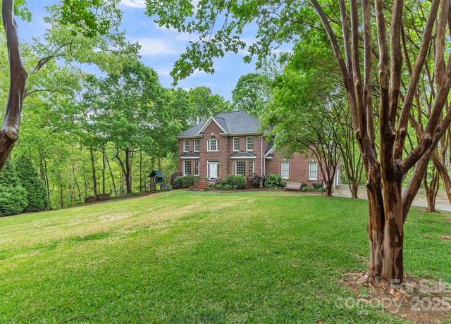 Property at 136 Dogwood Ln, Shelby, NC 28150, 3 beds, 3.5 baths