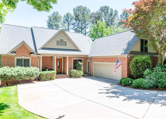 Property at 2580 Penngate Dr, Sherrills Ford, NC 28673, 4 beds, 3.5 baths
