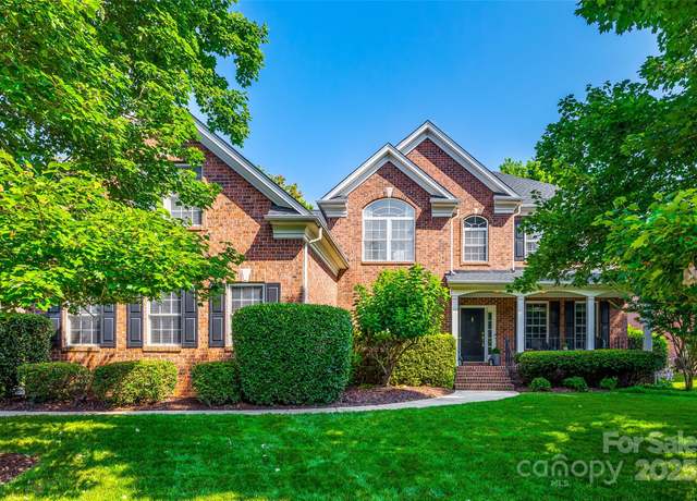 Property at 8102 Bergen Ct, Waxhaw, NC 28173, 5 beds, 4.5 baths