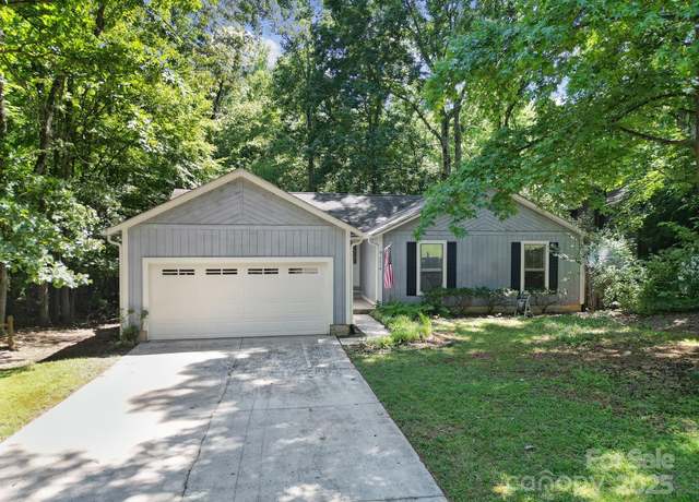Property at 8416 Rittenhouse Cir, Charlotte, NC 28270, 3 beds, 2 baths