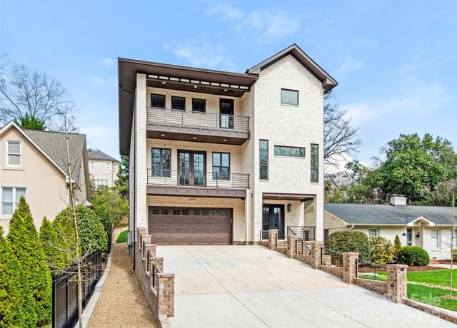 Property at 2909 Hanson Dr, Charlotte, NC 28207, 5 beds, 4.5 baths