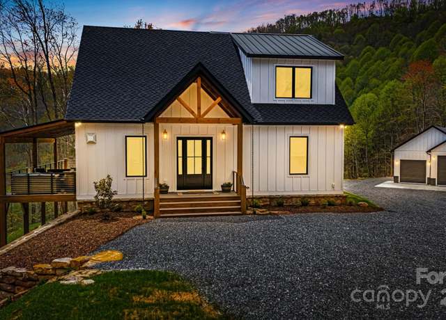 Property at 715 Sigogglin Trl, Waynesville, NC 28785, 3 beds, 3.5 baths