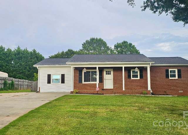 Property at 2224 Chatham St, Newton, NC 28658, 3 beds, 1.5 baths