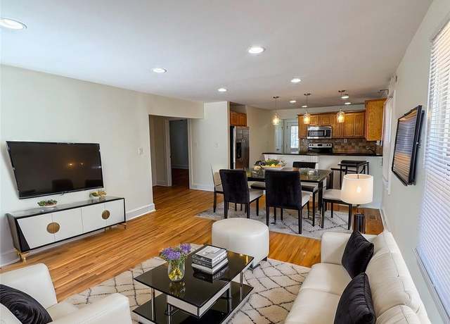Property at 238 Coxe Ave, Charlotte, NC 28208, 2 beds, 1 bath