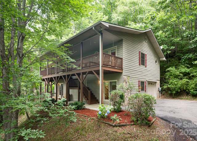 Property at 380 Allison Dr, Maggie Valley, NC 28751, 3 beds, 2.5 baths