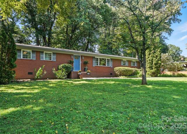 Property at 7108 Preston Ct, Charlotte, NC 28215, 3 beds, 2 baths