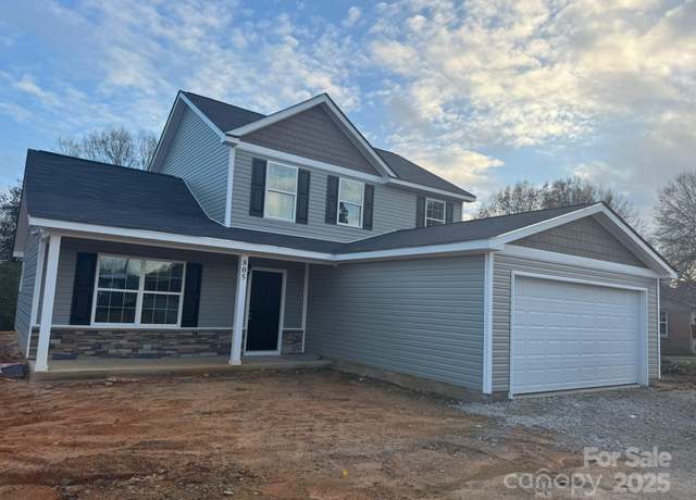 Property at 805 W Main St, Marshville, NC 28103, 4 beds, 2.5 baths
