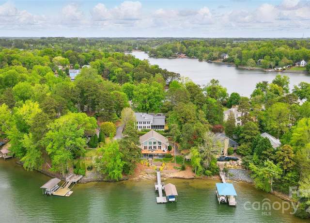 Property at 1095 Palmyra Dr, Tega Cay, SC 29708, 3 beds, 3 baths