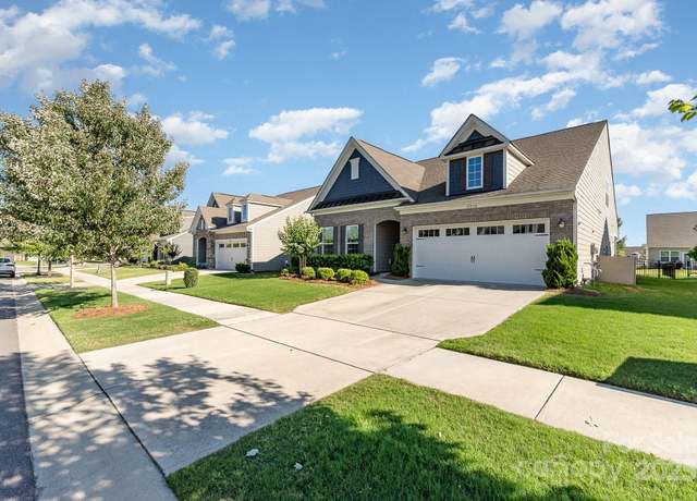 Property at 13338 Blanton Dr, Huntersville, NC 28078, 4 beds, 3 baths