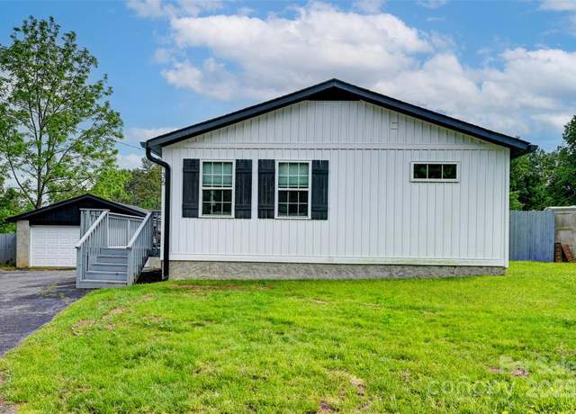 Property at 36 Eastover Dr, Asheville, NC 28806, 2 beds, 2 baths