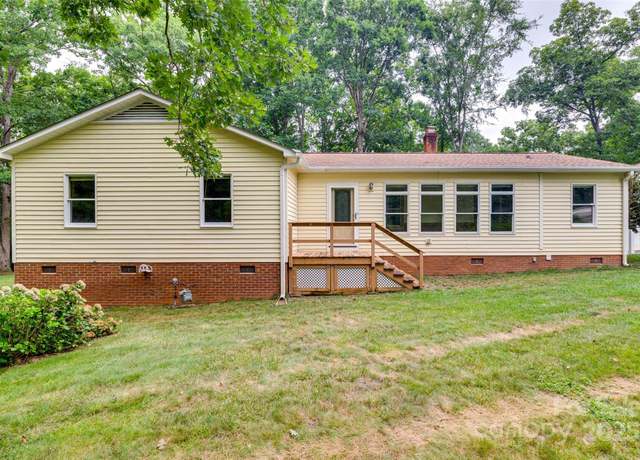 Property at 5530 Carter Ct, Rock Hill, SC 29732, 3 beds, 2 baths