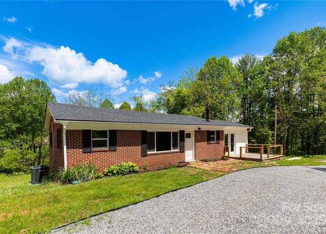 Property at 1318 Crawford Rd, Waynesville, NC 28785, 2 beds, 1 bath