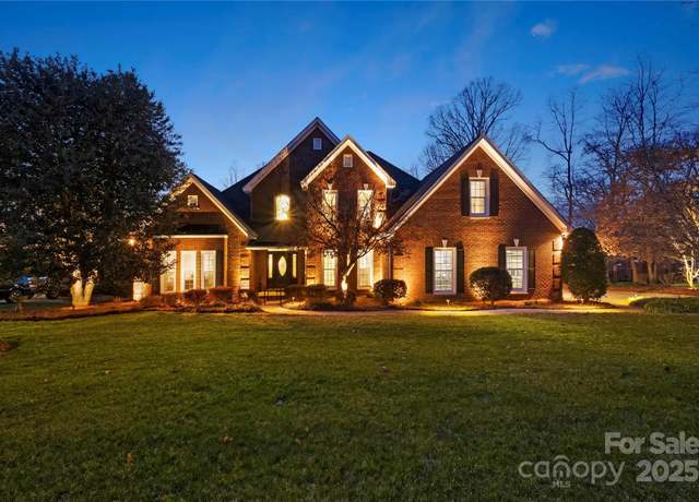 Property at 3115 Duck Point Dr, Monroe, NC 28110, 4 beds, 2.5 baths