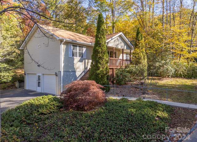 Property at 103 Lone Eagle Ln, Hendersonville, NC 28739, 3 beds, 3 baths
