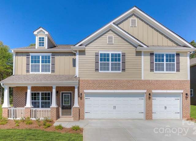 Property at 8013 Kennesaw Dr, Gastonia, NC 28056, 5 beds, 4.5 baths