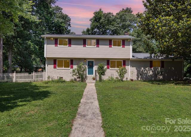 Property at 7015 Lavern St, Charlotte, NC 28215, 4 beds, 2.5 baths
