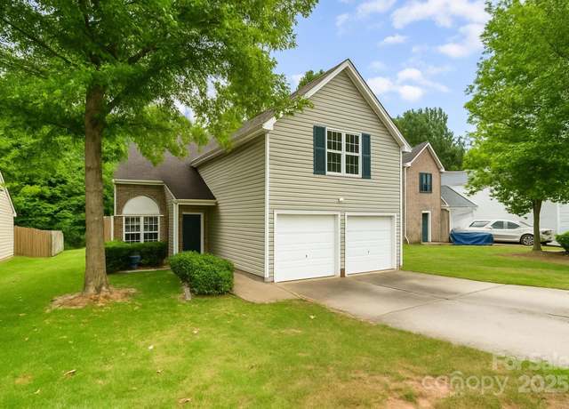 Property at 4317 Springhaven Dr, Charlotte, NC 28269, 5 beds, 2.5 baths