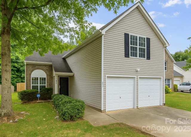 Property at 4317 Springhaven Dr, Charlotte, NC 28269, 5 beds, 2.5 baths