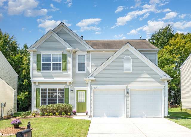 Property at 2205 Arbor Vista Dr, Charlotte, NC 28262, 4 beds, 2.5 baths